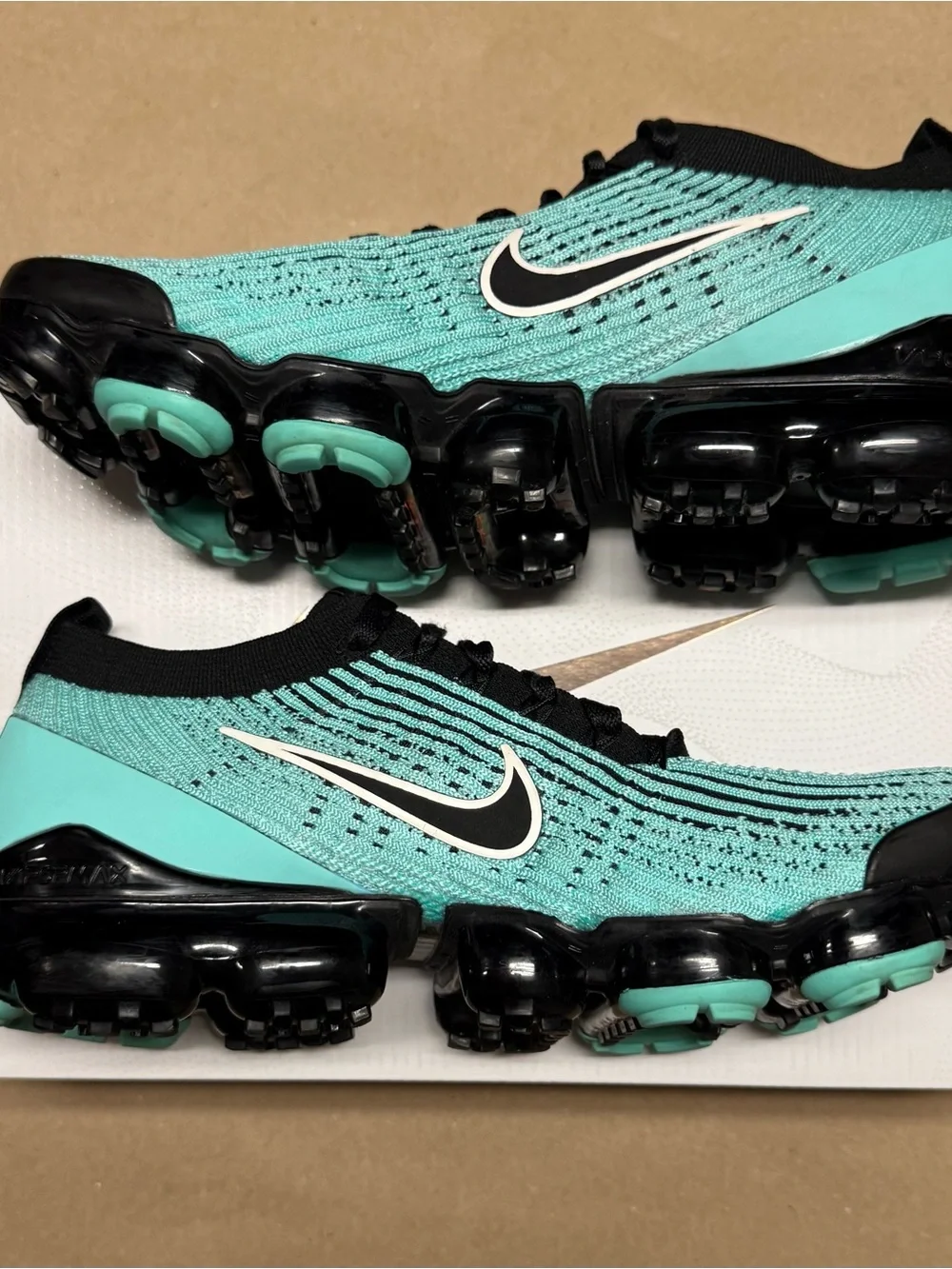 Nike Air Vapormax 3 South Beach Mens size 10 running shoes Rare!